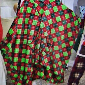 Jeffrey Banks Home Plush Angel Wrap w/Pockets 58x72 Holiday Argyle